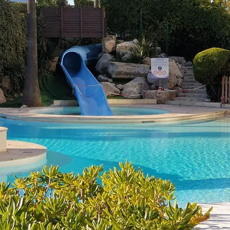 Spacieux Climatisé Piscines